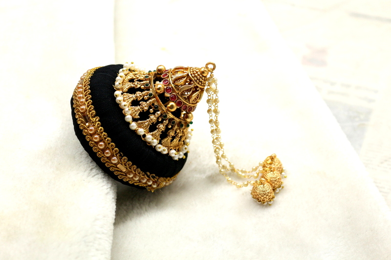 Matte Antique Gold Finish Andal Kondai with Real Kempstones – Ethnic Hair Accessory