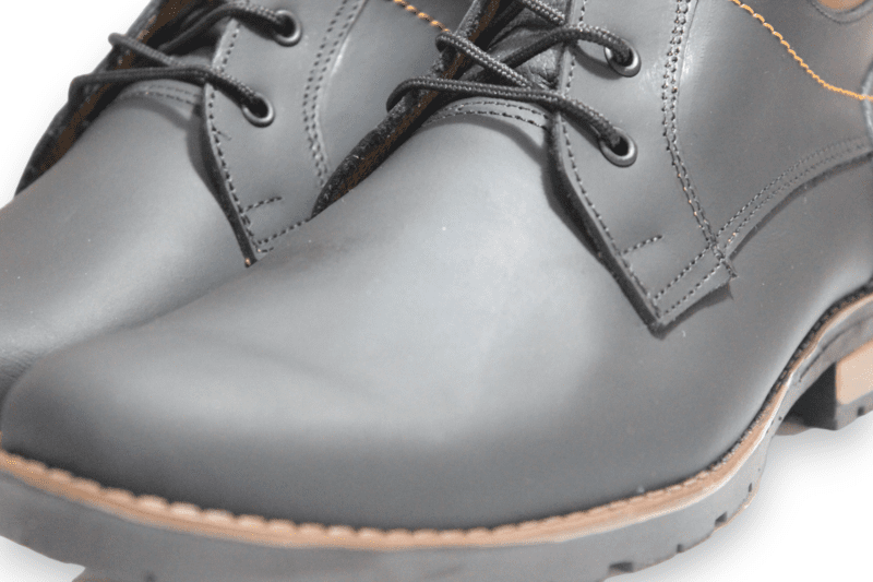 Bota Cordón Pianelo Negro Cuello y Talón Café