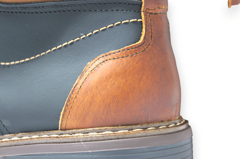 Bota Cordón Pianelo Negro Texturas Cuello y Talón Café