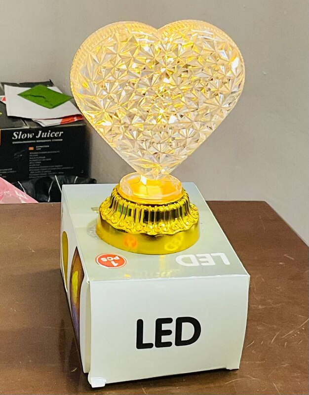 LED HEART-SHAPED LAMP