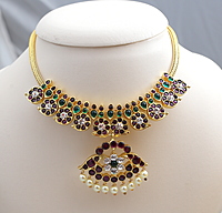 mango short necklace