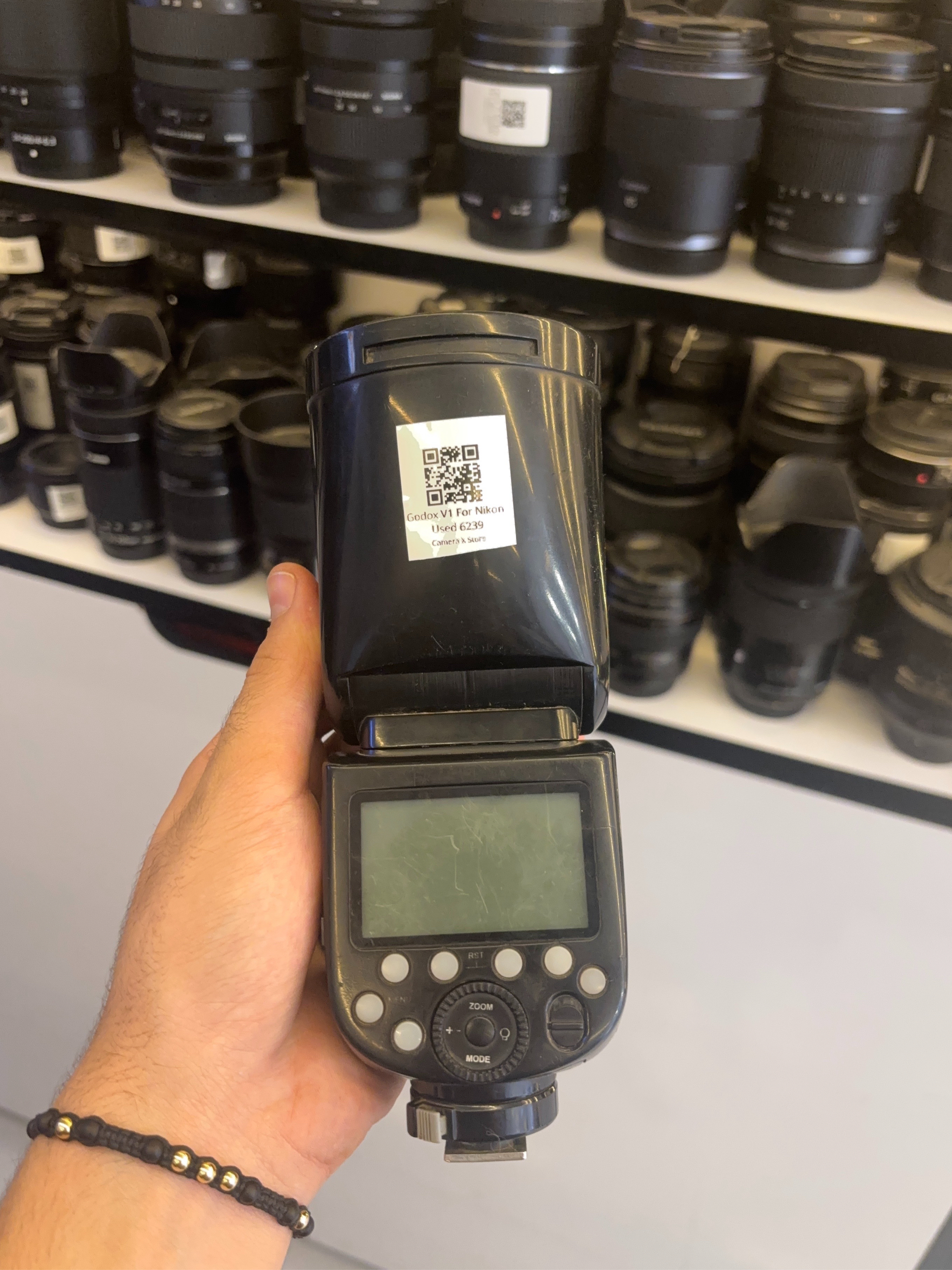 Godox V1 For Nikon Used 6239