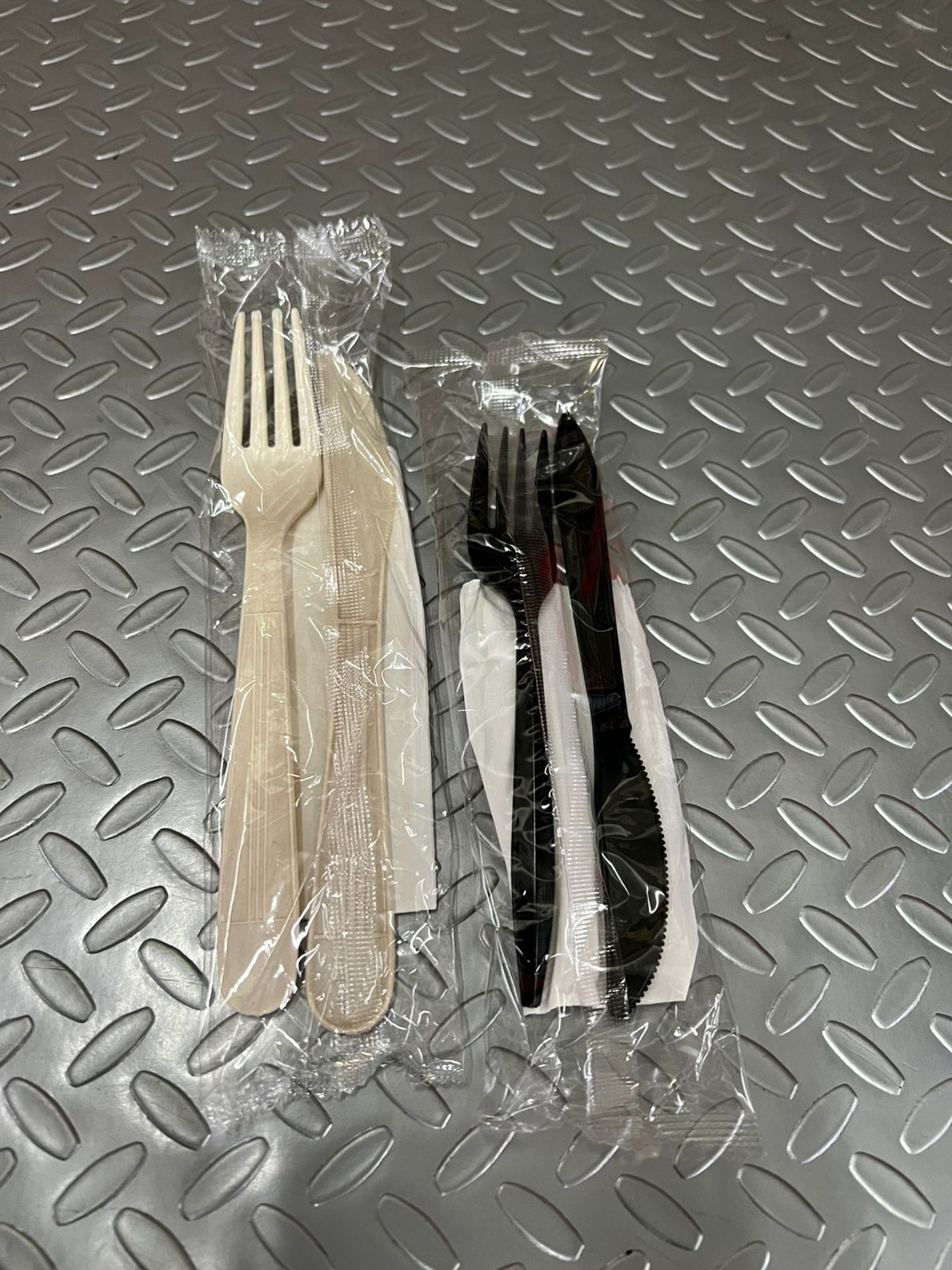 Set 3pcs Tenedor, Cuchillo, Servilleta XL #8 Negro