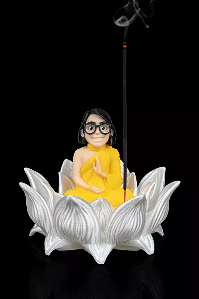 mini-me-incense-holder-buddha-ai-compatible-media-package