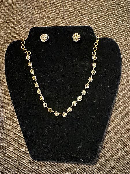 AD stone Intricate design White stone set