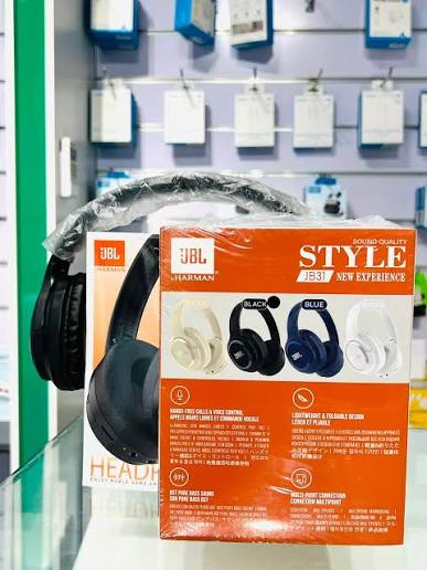 Jbl JB-31 Headphone,With Hand Free Calls & Voice Control,With Pure Bass Sound