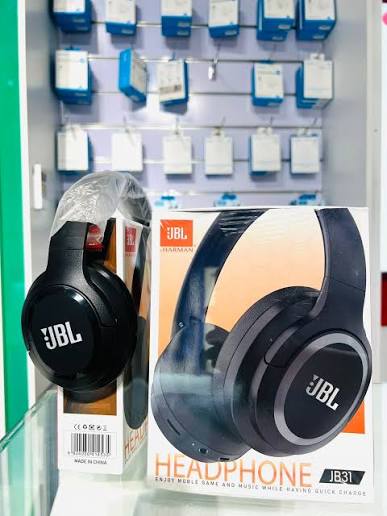 Jbl JB-31 Headphone,With Hand Free Calls & Voice Control,With Pure Bass Sound