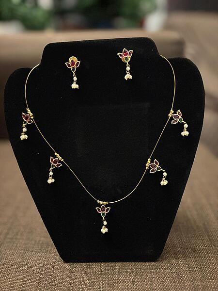 Jadau invisible necklace set - Multi-Lotus design