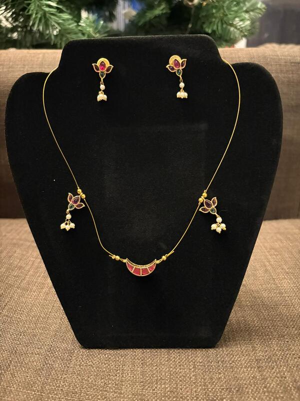 Jadau invisible necklace set - Red Crescent design