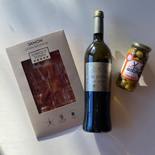 Jamon crudo y vino blanco para Ola