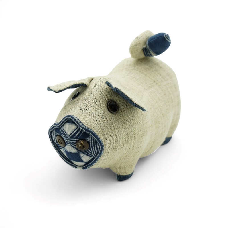 Lợn Đông Hồ - Thủ Công Nhồi Bông, Vải Thổ Cẩm Truyền Thống Lợn Đông Hồ - Thủ Công Nhồi Bông, Vải Thổ Cẩm Truyền Thống