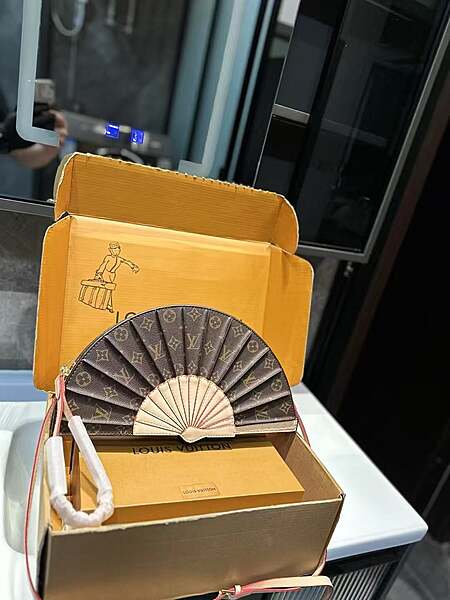 LV Limited Edition MONO Fan Clutch