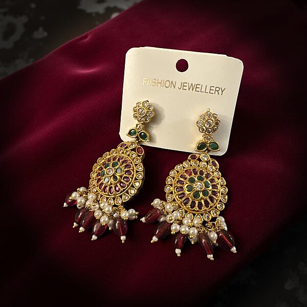 Traditional Chandbalis with Kemp stones and Beads detail