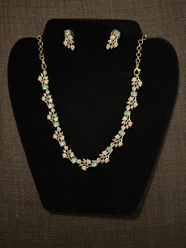AD stone White-Light Green necklace with earrings