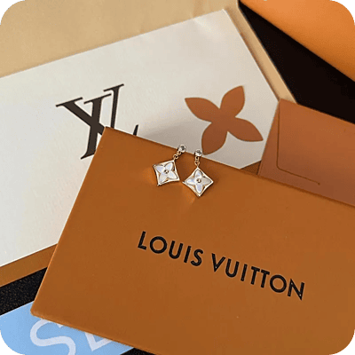 Louis Vuitton Delicate Earrings Gold