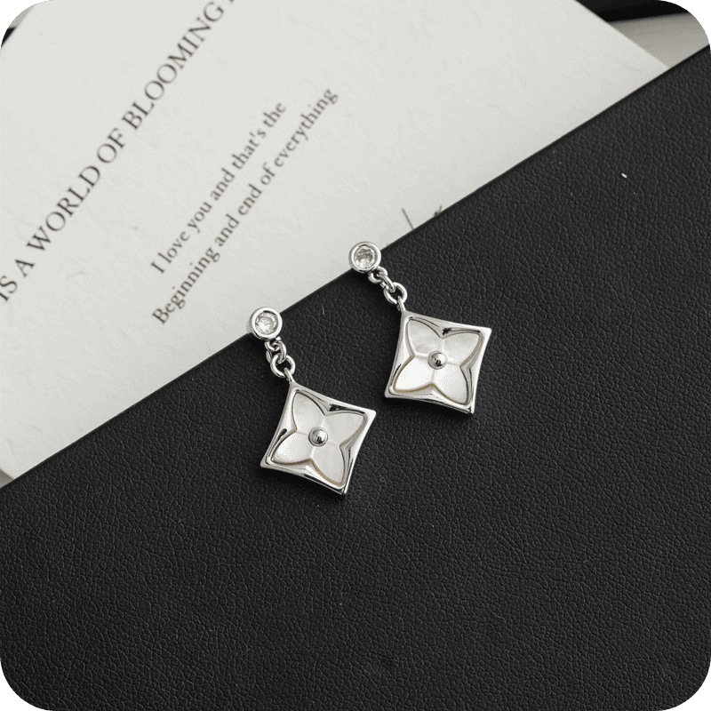 Louis Vuitton Delicate Earrings Silver