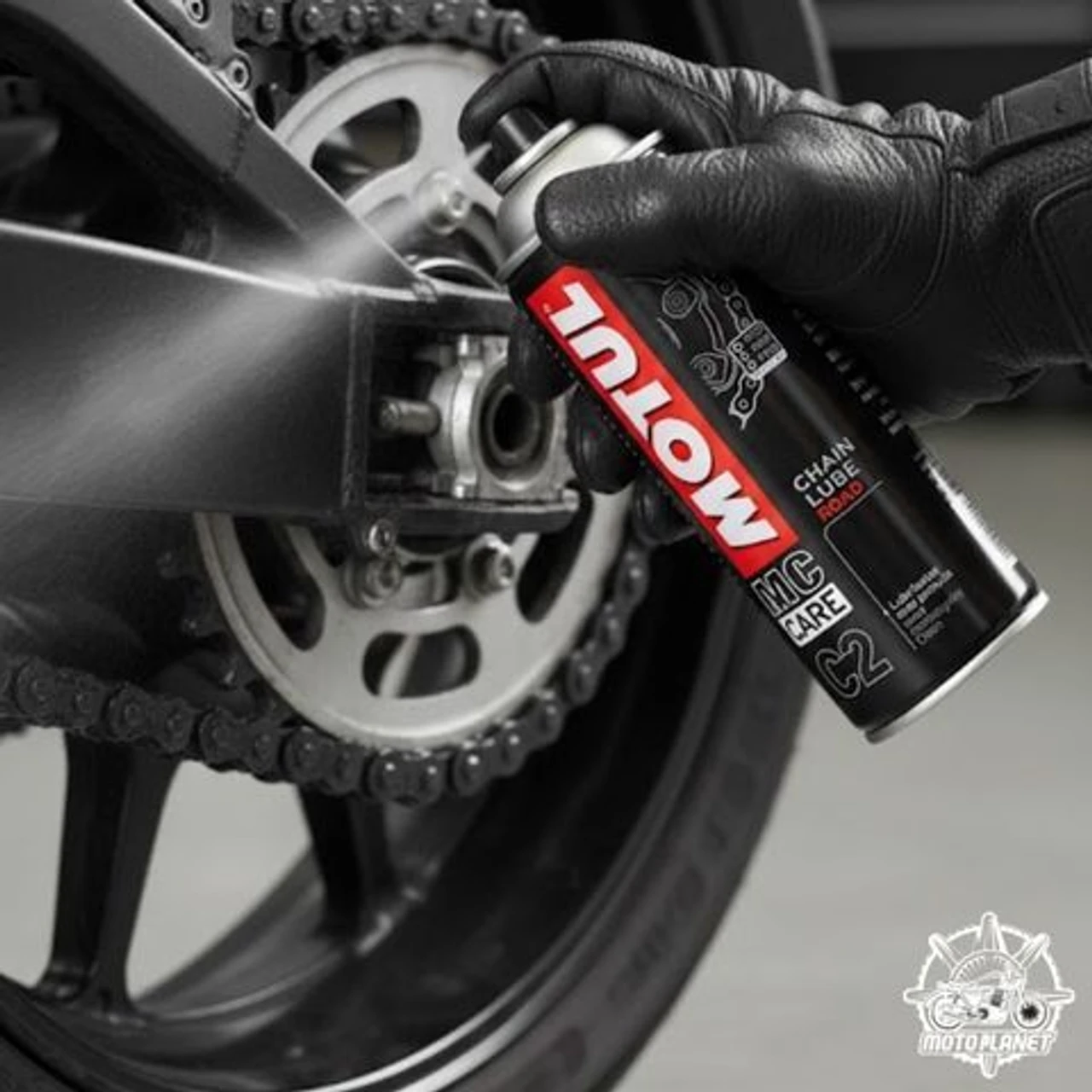 MOTUL C2 CHAIN LUBE 150ML MOTUL C2 CHAIN LUBE 150ML