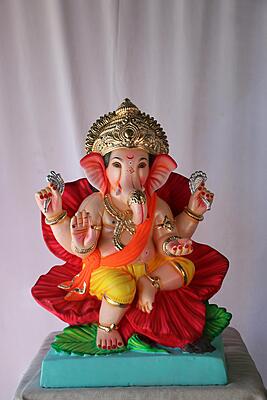 Phulwala Ganpati | POP Ganpati | 19 Inches Height | MSKK-0008-POP-19-PHULW-PSKK-DNOA