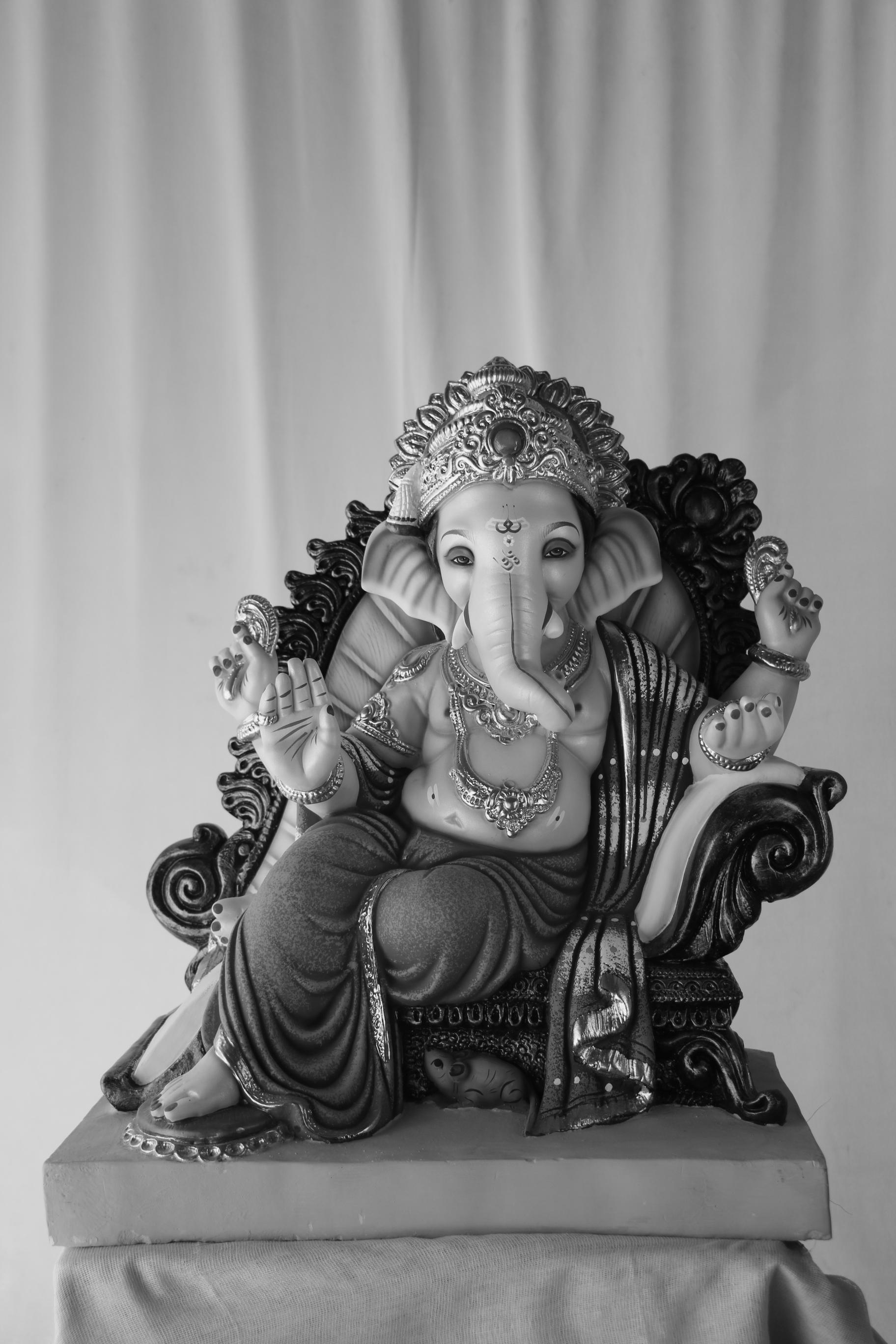 Sofa Prabhaval Ganpati | POP Ganpati | 20 Inches Height | MSKK-0023-POP-20-SOFAP-PSKK-DNOA