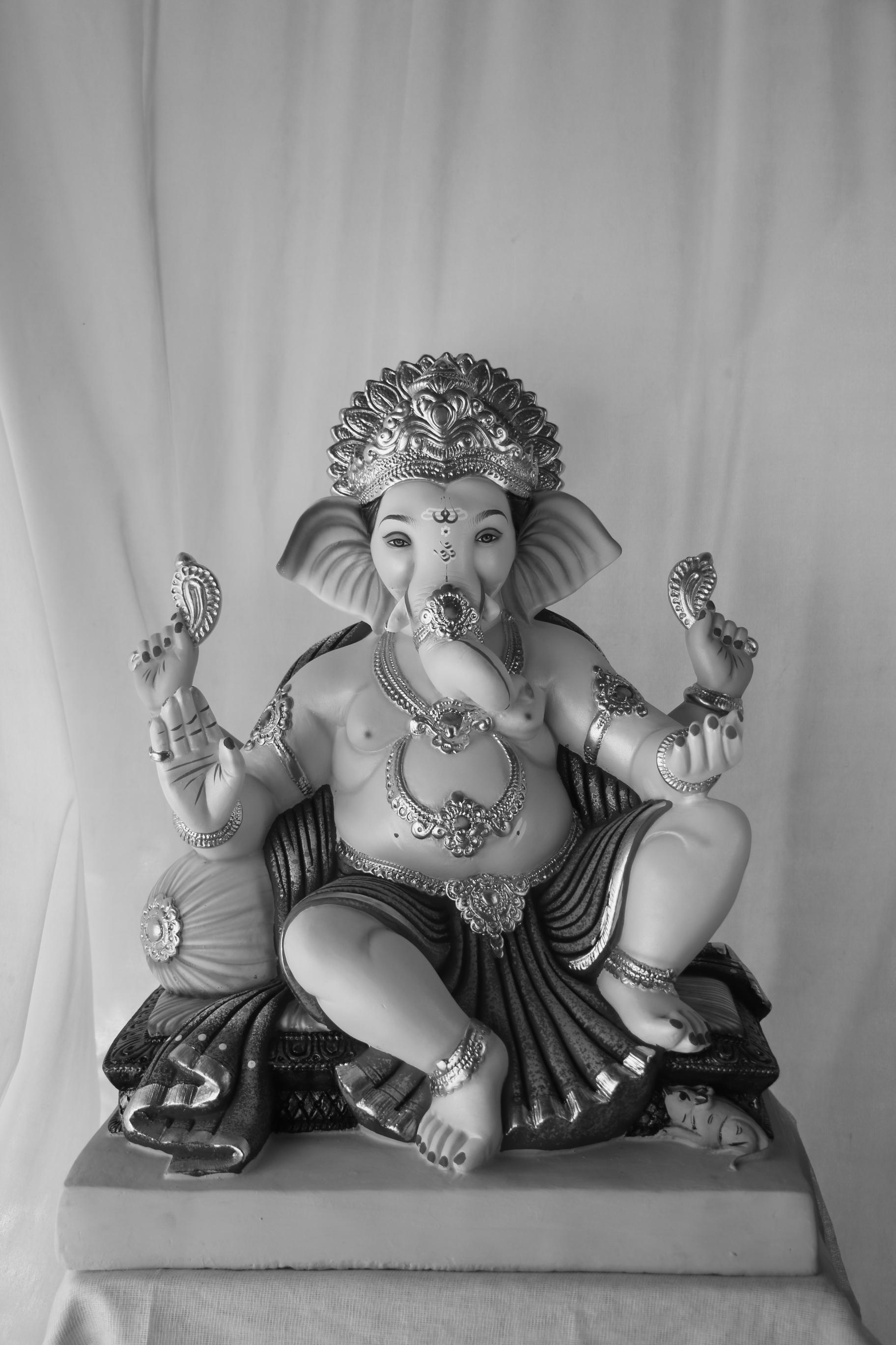 Padmaasan Ganpati | POP Ganpati | 20 Inches Height | MSKK-0028-POP-20-PADMA-PSKK-DNOA