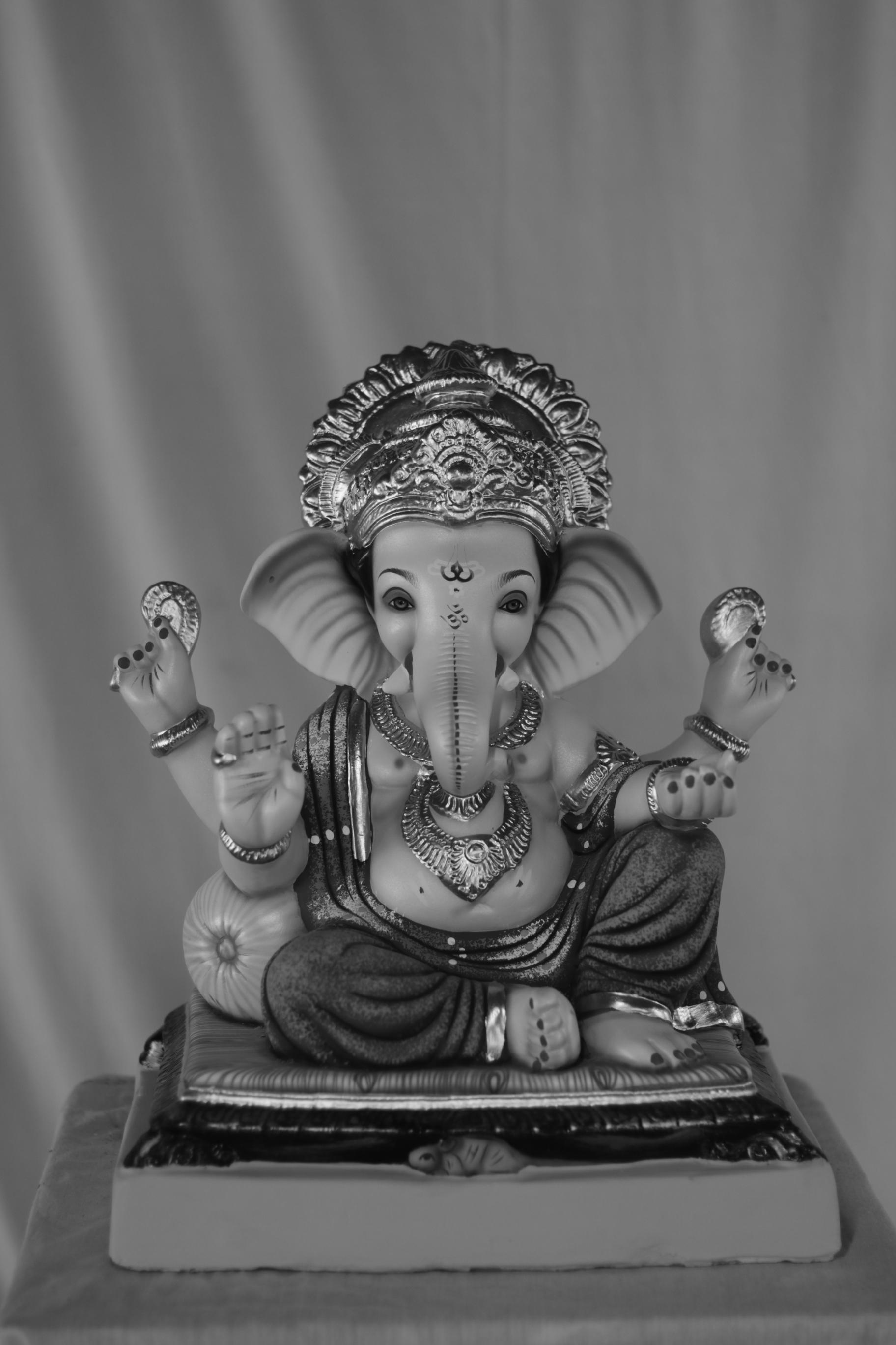 Peshwa Ganpati | Eco Friendly Shadu Mati Ganpati | 16 Inches Height | MSKK-0009-SHA-16-PESHW-PSKK-DNOA-VXX