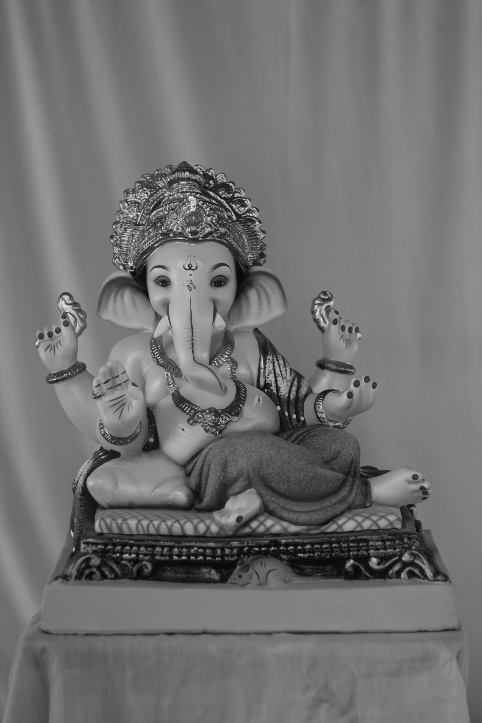 Shinde Peshwa Ganpati | Eco Friendly Shadu Mati Ganpati | 17 Inches Height | MSKK-0032-SHA-17-SHIND-PSKK-DNOA-VXX