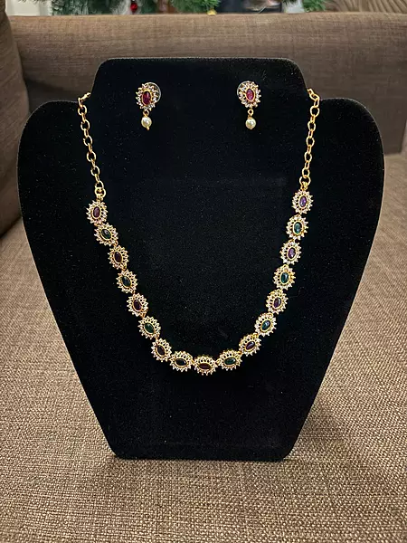 AD stone Maroon-Green Oval design necklace with earrings