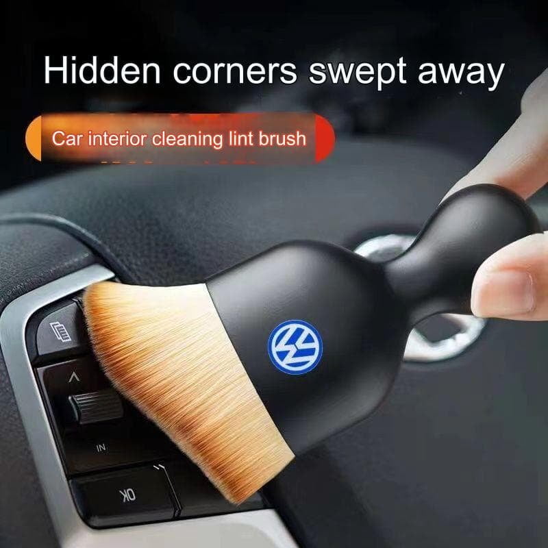 CAR INTERIOR CLEANING BRUSH