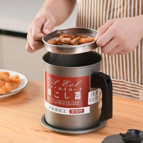 STAINLESS STEEL OIL CAN WITH SIEVE