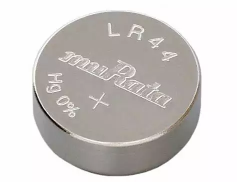LR44