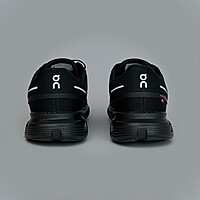 On Cloud 5 Waterproof NEGRO