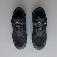 On Cloud 5 Waterproof NEGRO