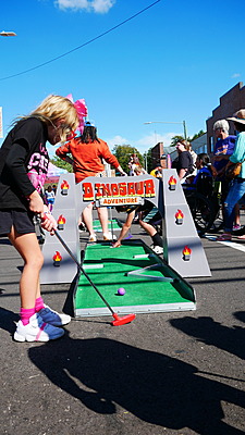 Jurassic Gate (Mini Golf)