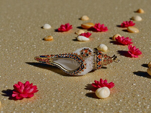 Shell Pendant Orange, Blue, and Gold