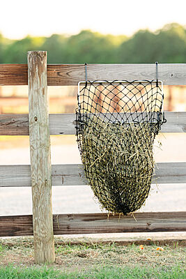 Hay Chix Panel Feeder