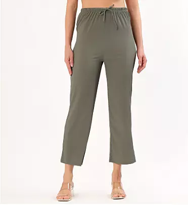 PANTALON HAREM DE CORTE RELAJADO Y CORTE CÓNICO COLOR VERDE CLARO