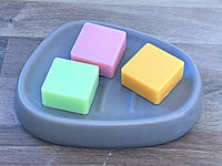 Lot de 3 petits savons aux huiles essentielles Lot de 3 petits savons aux huiles essentielles