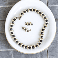 LAWUNMI NECKLACE AND EARRINGS