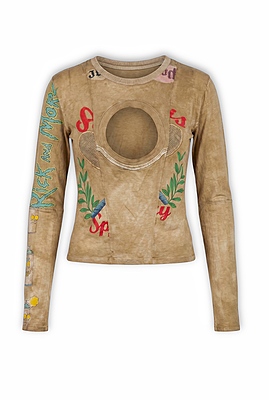 Front neck hole graphic long sleeve t-shirt
