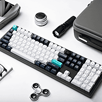 Keychron Q6 Max QMK/VIA Wireless Mechanical Keyboard (Full-Size, Gateron Jupiter Banana)