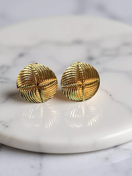 Ribbed Dome Studs