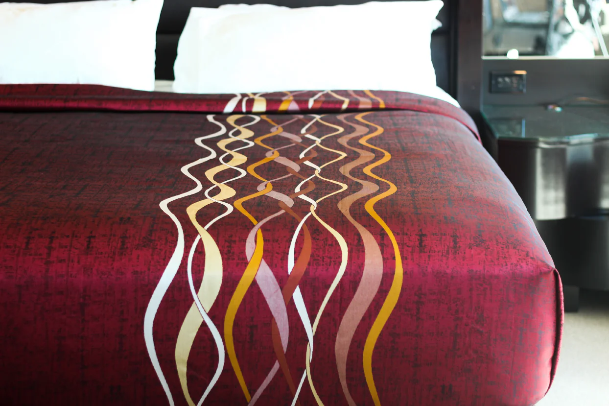 Decorative Ripple Top Sheet-Queen 96" x 115"-Cherry Red/Gold