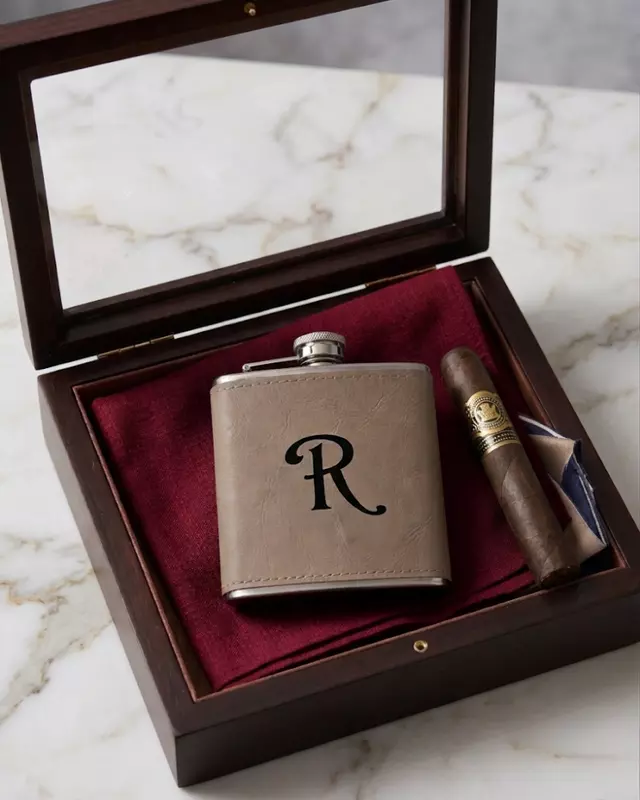 Saddle Collection Hip Flask (6oz)