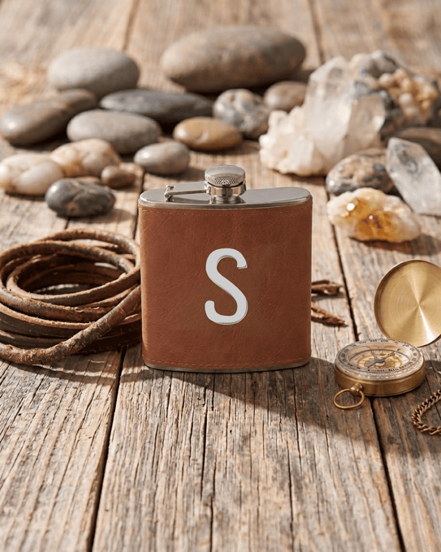 Saddle Collection Hip Flask (6oz)