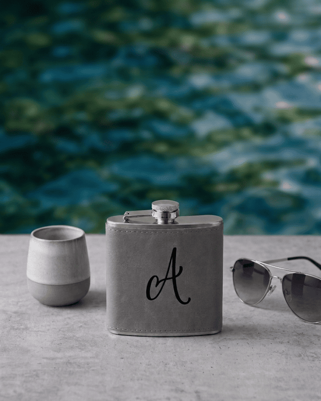 Saddle Collection Hip Flask (6oz)