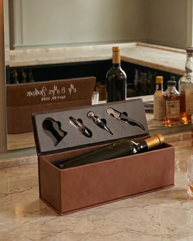 Saddle Collection Wine Bottle Boxed Set