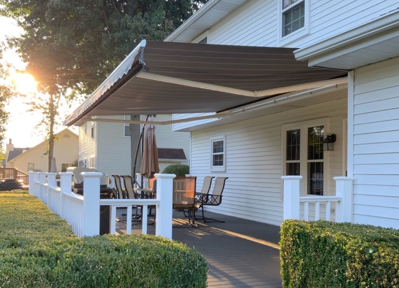 Retractable Awnings for Homes or Business