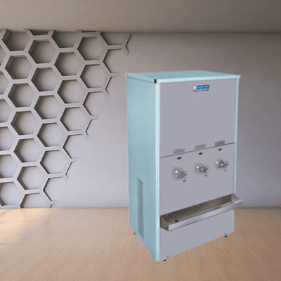 A worker dispensing chilled water from the high-capacity SWCNST80120UVE Blue Star Water Purifier. A worker dispensing chilled water from the high-capacity SWCNST80120UVE Blue Star Water Purifier.