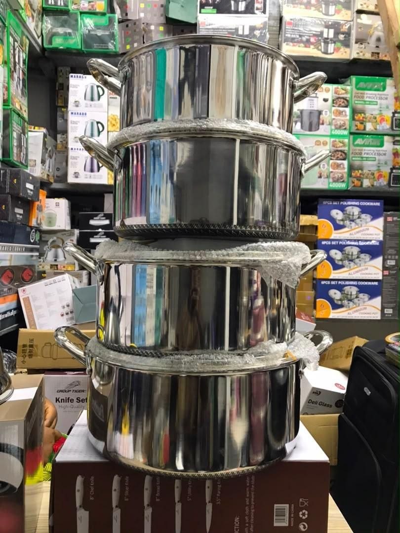 SET OF 4 QUALITY STAINLESS POTS