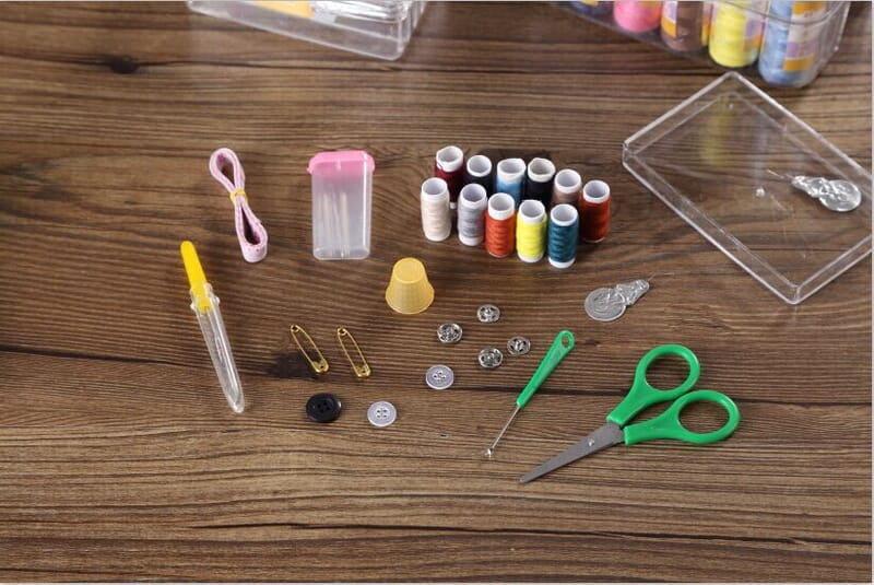 MINI SEWING BOX  SEWING KIT SEWING TOOLS